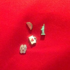 Statue of liberty, suitcase , watermelon flipflops